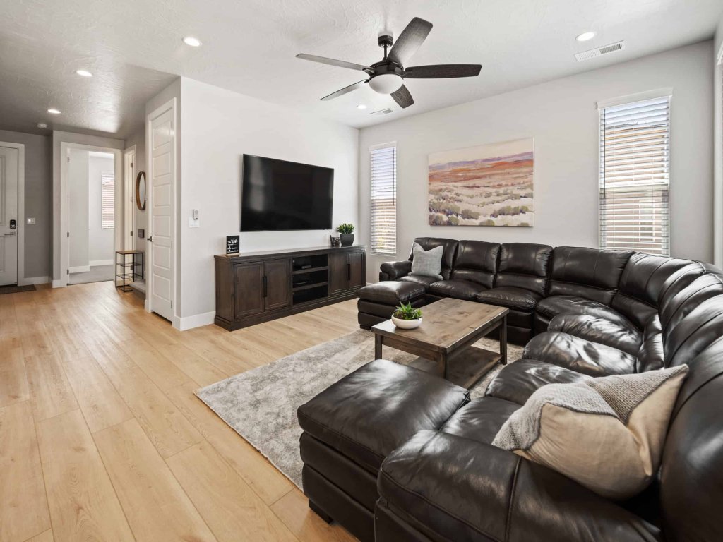 Paseos on the Green Vacation Rental in Utah - RedAwning