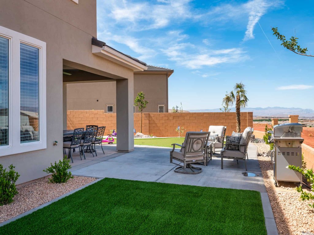 Paseos on the Green Vacation Rental in Utah - RedAwning