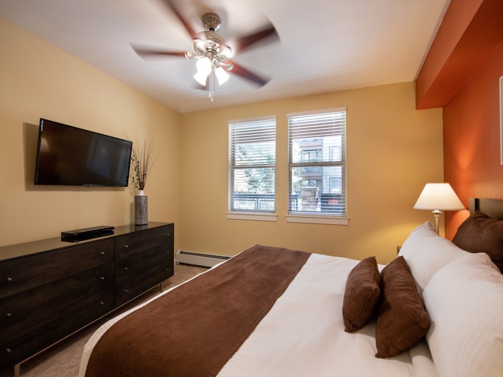 Ski Condo Close to Gondola - Fraser Crossing/Founders Pointe (Premium-Rated Condo 3305) Vacation Rental in Winter Park - RedAwning