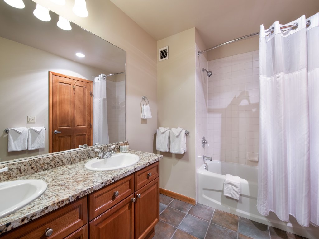 Family Ski Condo with Continental Divide View - Zephyr Mountain Lodge Value-Rated 2508 Vacation Rental in Winter Park - RedAwning