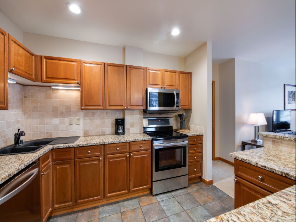 Family Ski Condo with Continental Divide View - Zephyr Mountain Lodge Value-Rated 2508 Vacation Rental in Winter Park - RedAwning
