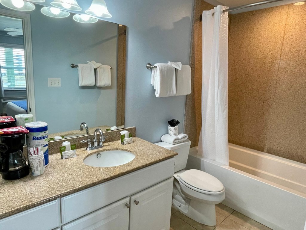 Beachgate Condo Suites and Hotel 521 - 522a - 522b Vacation Rental in Port Aransas - RedAwning