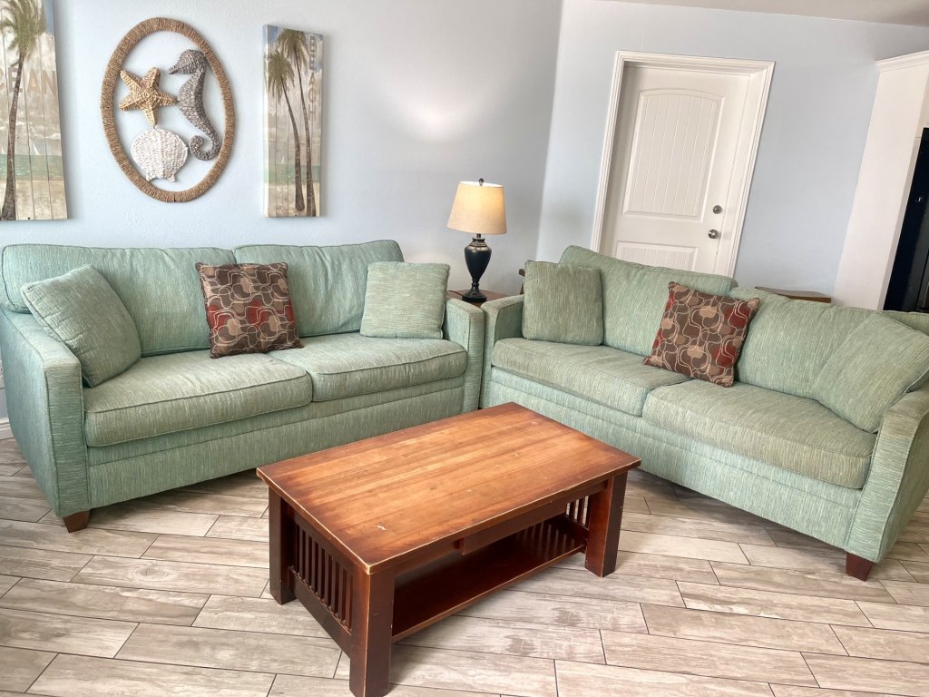 Beachgate Condo Suites and Hotel 516 - 517a - 517b Vacation Rental in Port Aransas - RedAwning