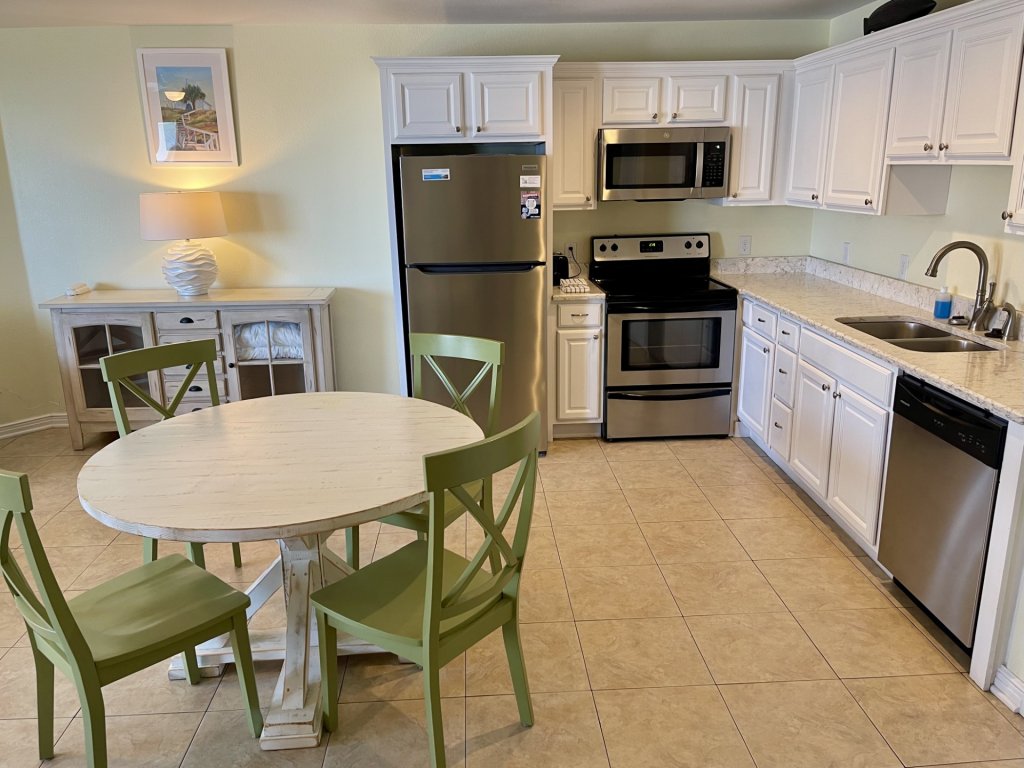 Beachgate Condo Suites and Hotel 533 Vacation Rental in Port Aransas - RedAwning