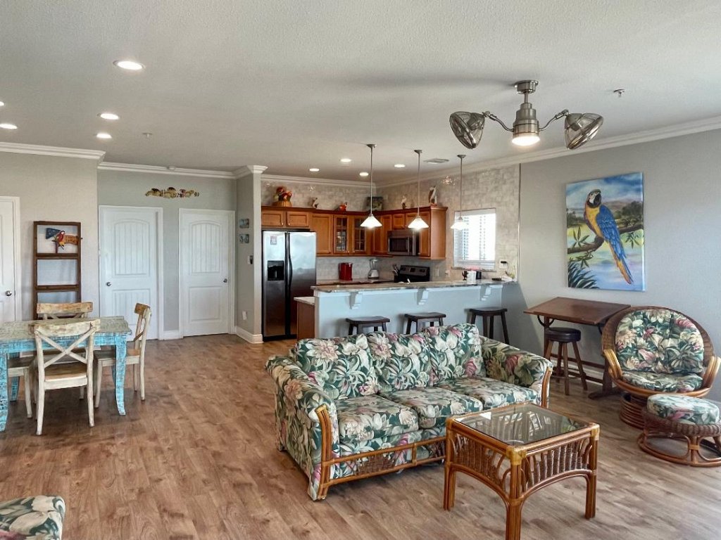 Beachgate Condo Suites and Hotel 341 Vacation Rental in Port Aransas - RedAwning