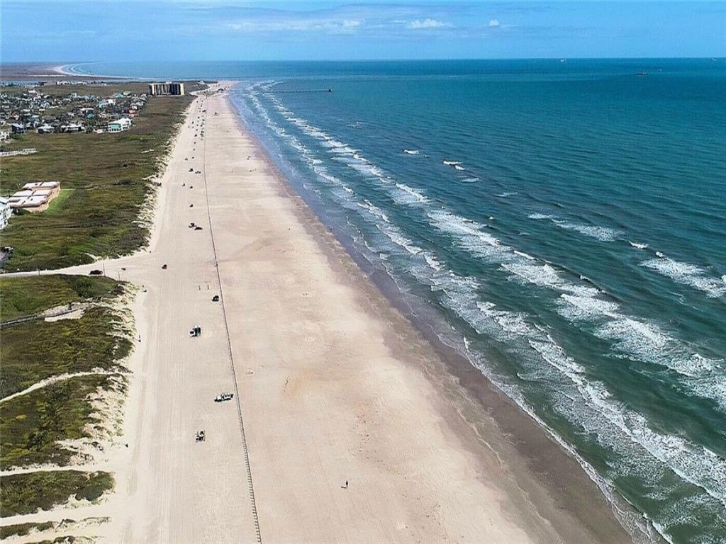 Beachgate Condo Suites and Hotel 342 Vacation Rental in Port Aransas - RedAwning