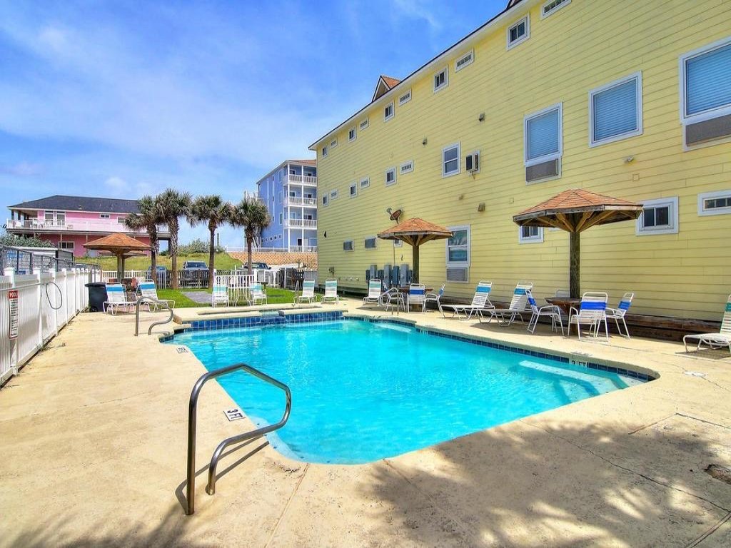 Beachgate Condo Suites and Hotel 342 Vacation Rental in Port Aransas - RedAwning