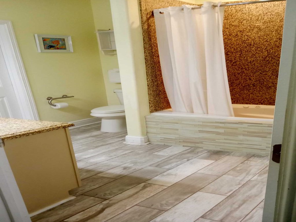 Beachgate Condo Suites and Hotel 331 Vacation Rental in Port Aransas - RedAwning