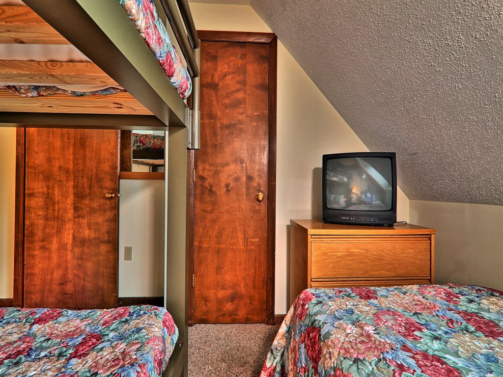 Mountain Green Condo 3F12 Vacation Rental in Killington - RedAwning