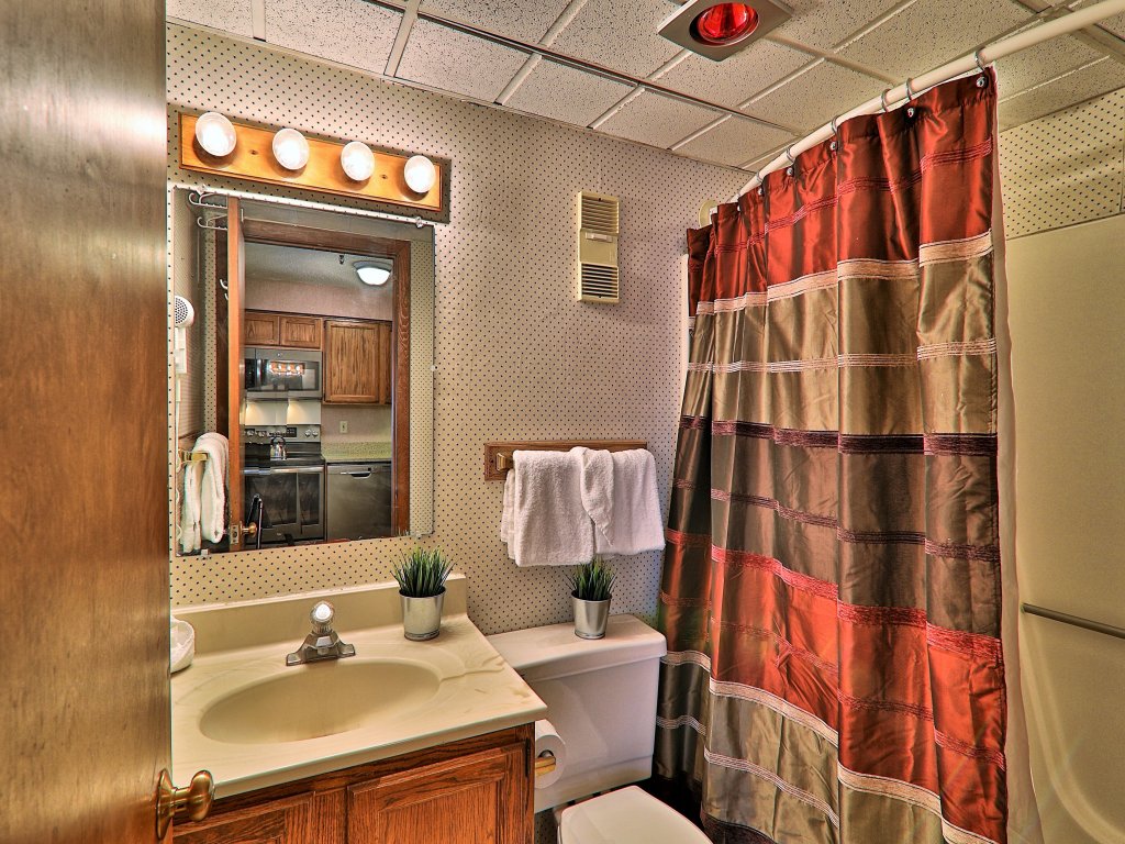Mountain Green Condo 3F12 Vacation Rental in Killington - RedAwning