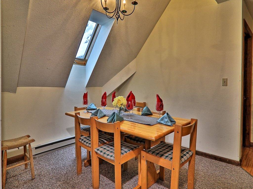 Mountain Green Condo 3F12 Vacation Rental in Killington - RedAwning