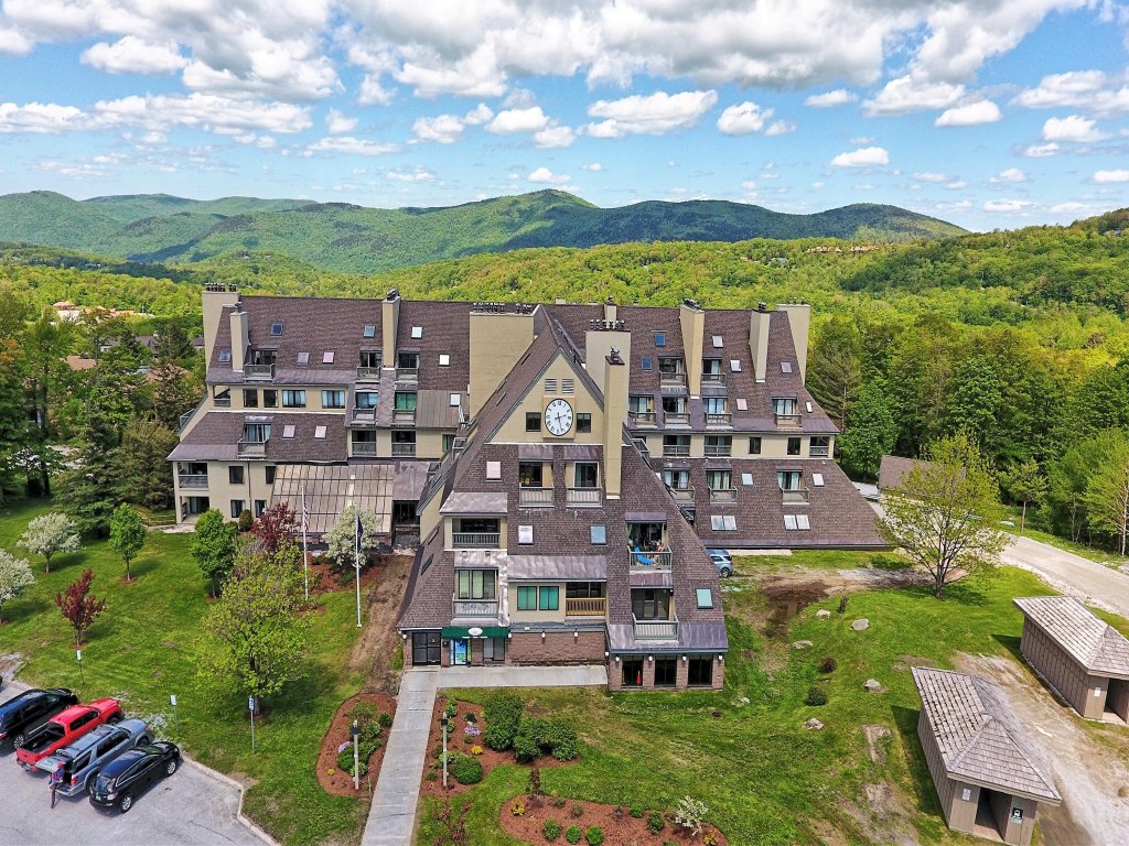 Mountain Green Condo 3C13 Vacation Rental in Killington - RedAwning