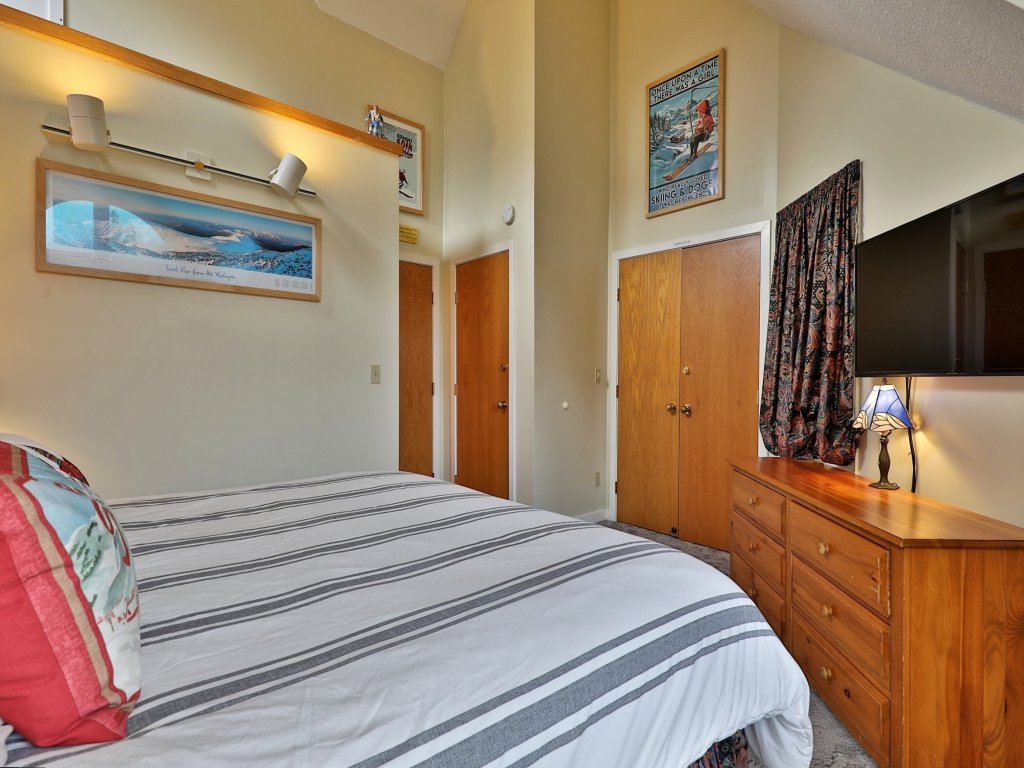 Fall Line Condo G2A/B Vacation Rental in Killington - RedAwning