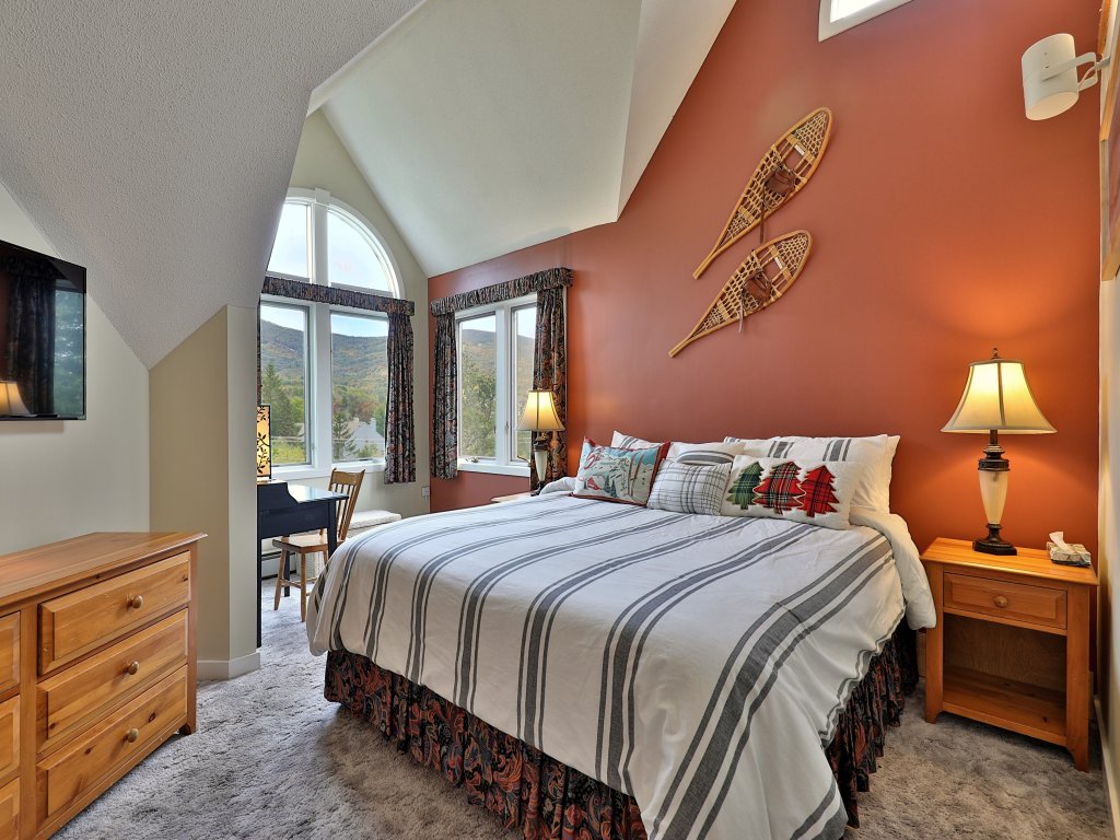 Fall Line Condo G2A/B Vacation Rental in Killington - RedAwning