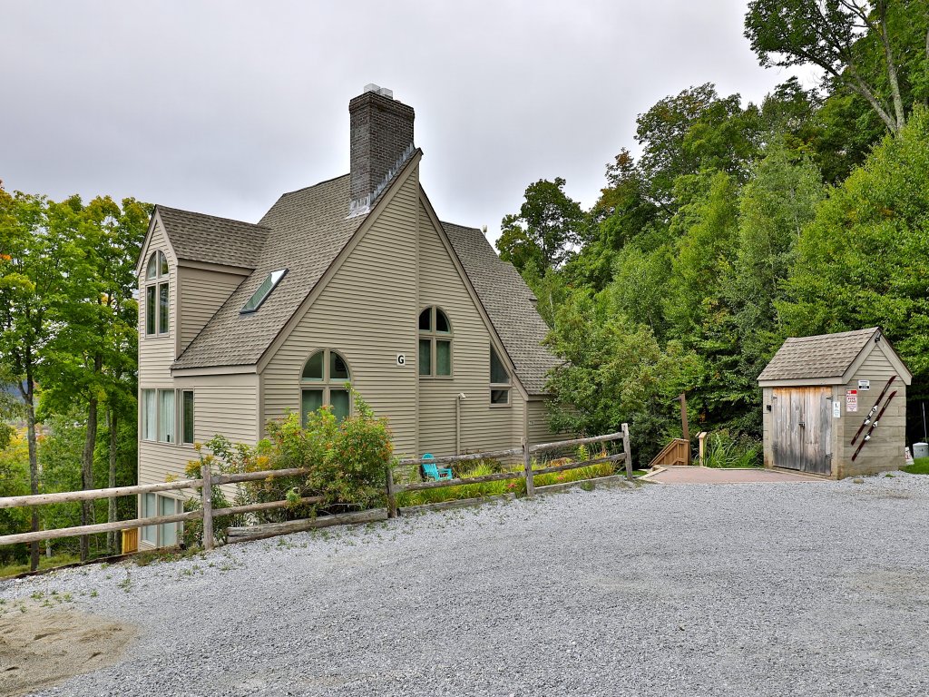 Fall Line Condo G2A/B Vacation Rental in Killington - RedAwning