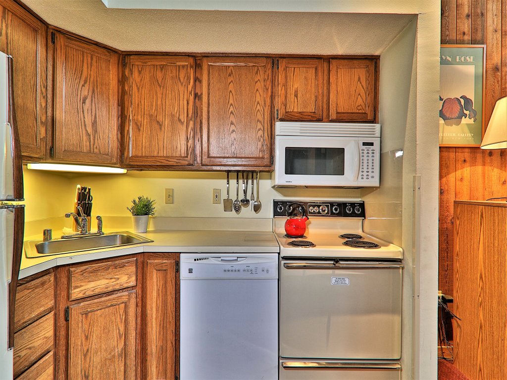 Mountain Green Condo 3G2 Vacation Rental in Killington - RedAwning