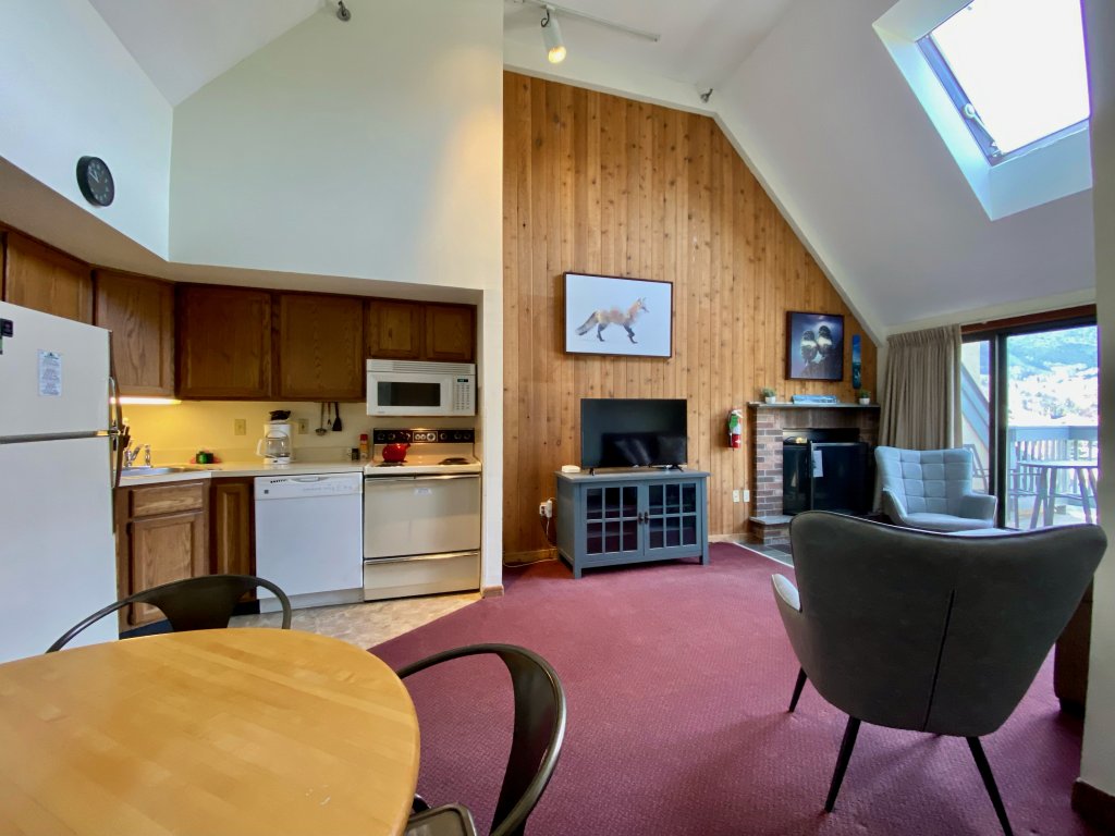 Mountain Green Condo 3G2 Vacation Rental in Killington - RedAwning