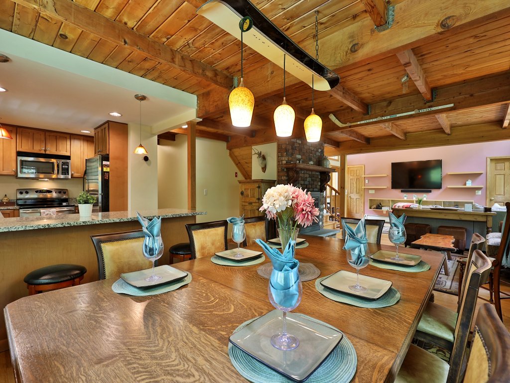 Tanglewood Chalet Vacation Rental in Killington - RedAwning