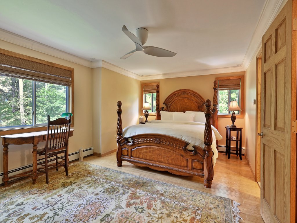 Tanglewood Chalet Vacation Rental in Killington - RedAwning