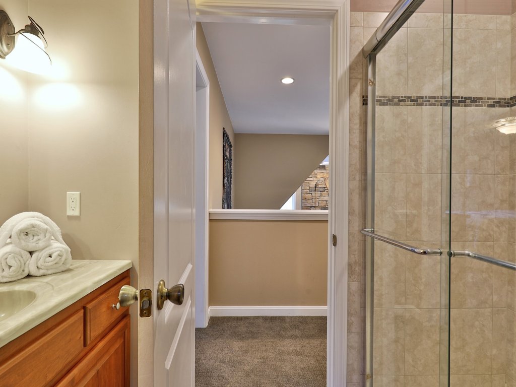 The Queens Croft Vacation Rental in Killington - RedAwning