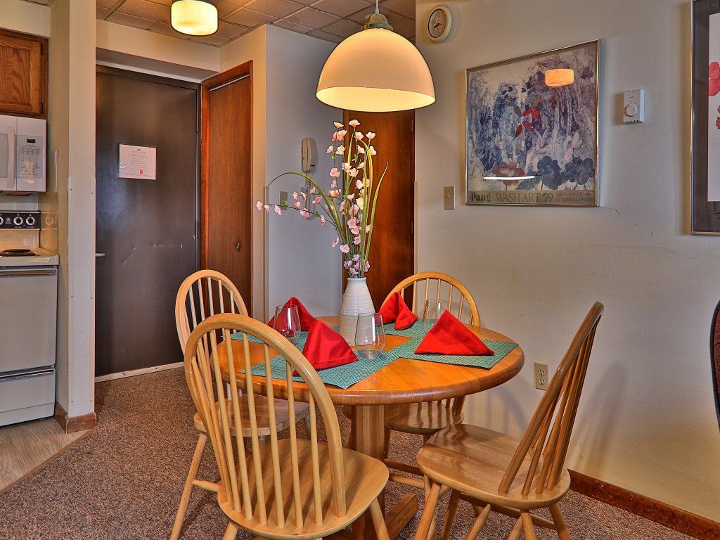 Mountain Green Condo 1D7 (To Ski, or Not to Ski) Vacation Rental in Killington - RedAwning