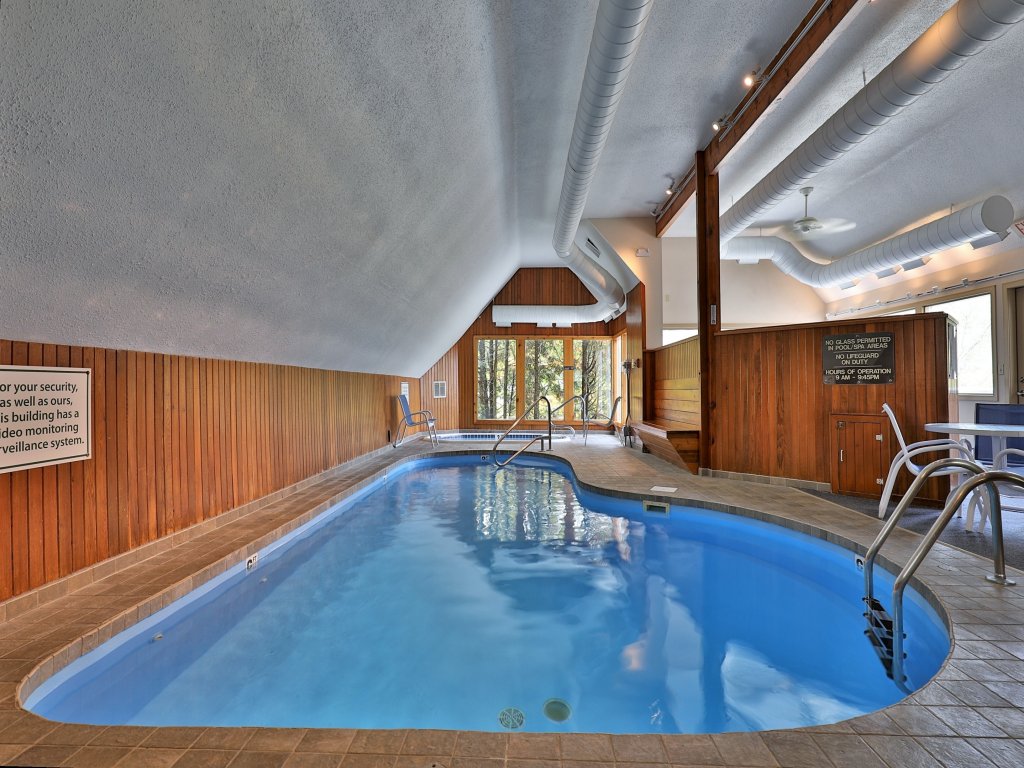 Fall Line Condo E6 Vacation Rental in Killington - RedAwning
