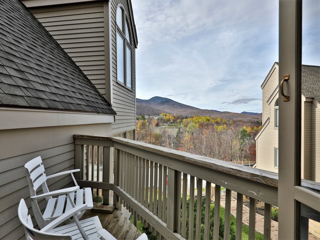 Fall Line Condo E6 Vacation Rental in Killington - RedAwning