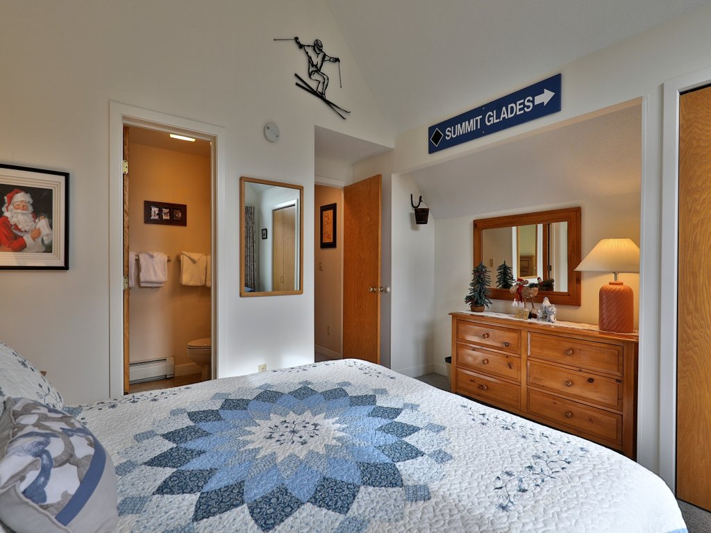 Fall Line Condo E6 Vacation Rental in Killington - RedAwning