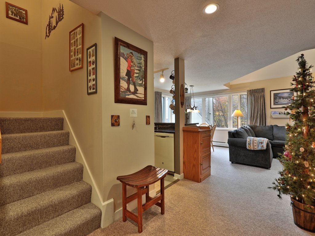 Fall Line Condo E6 Vacation Rental in Killington - RedAwning