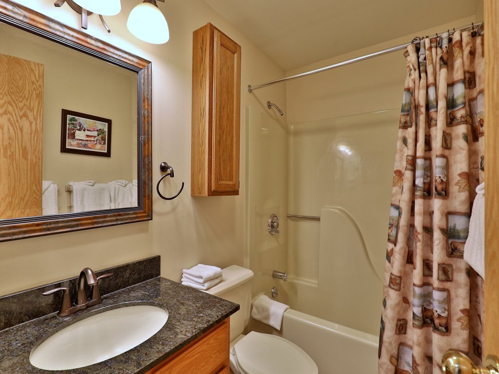 Fall Line Condo E6 Vacation Rental in Killington - RedAwning