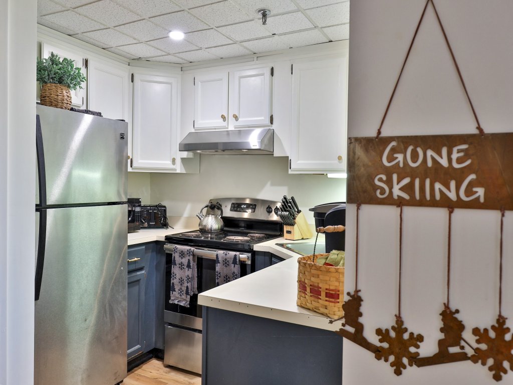 Mountain Green Condo 3C5 (The One Everyone Wants in Building 3) Vacation Rental in Killington - RedAwning