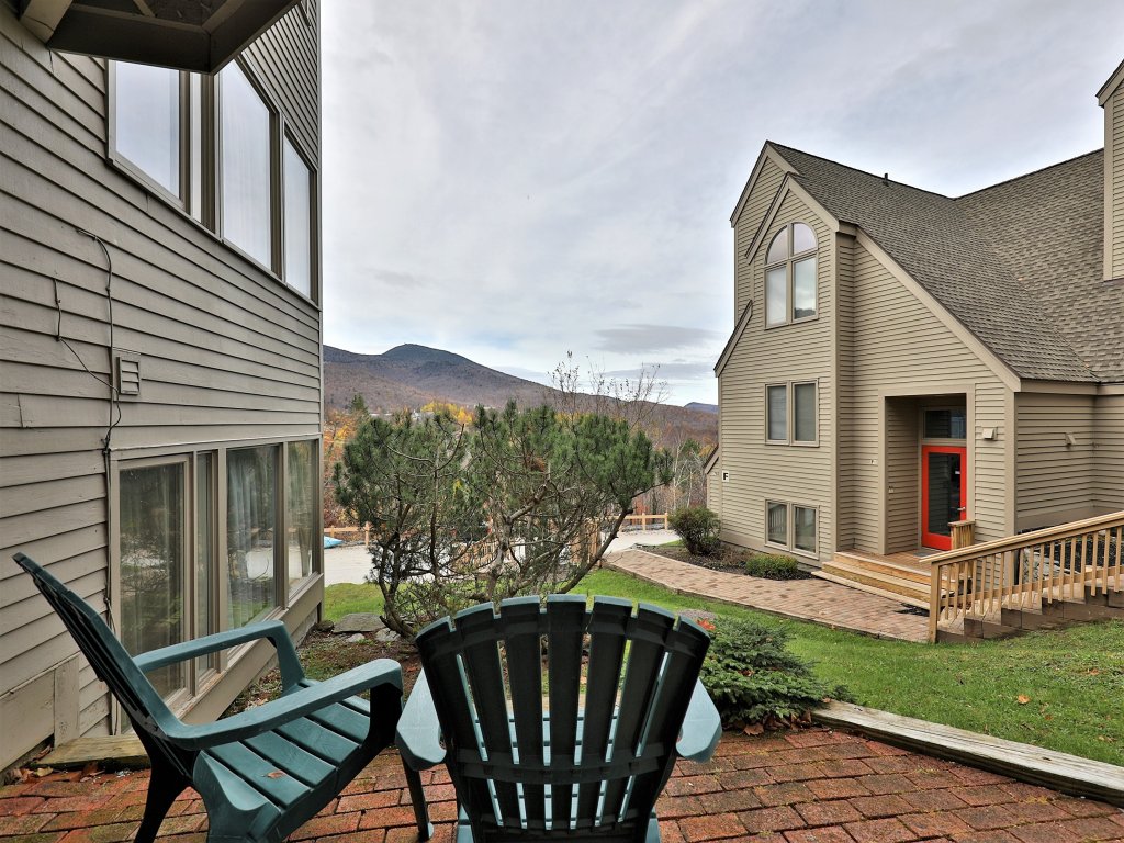Fall Line Condo E5 Vacation Rental in Killington - RedAwning