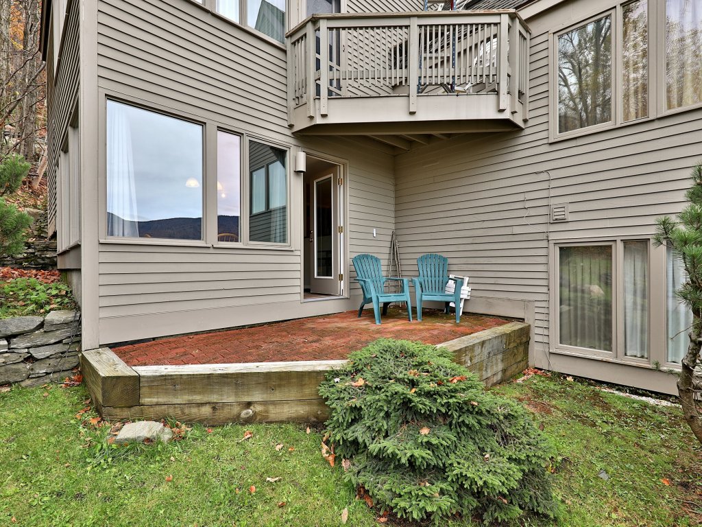 Fall Line Condo E5 Vacation Rental in Killington - RedAwning