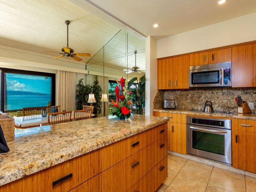 MAKENA SURF, #G-304  Vacation Rental in Hawaii - RedAwning