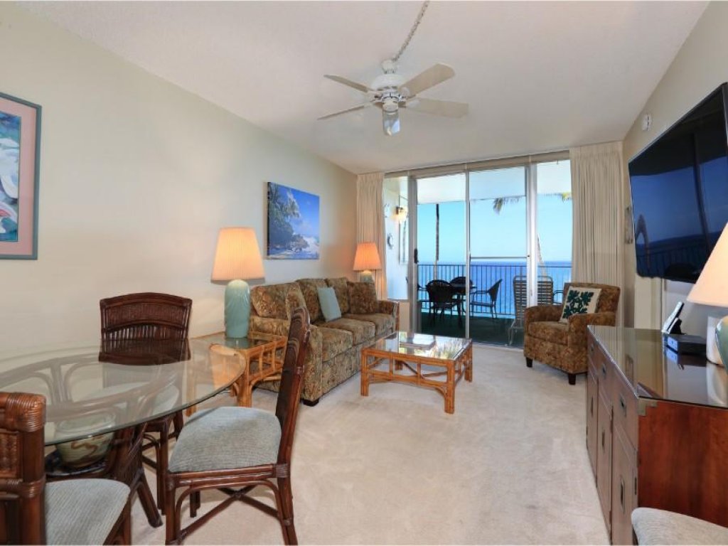 ROYAL MAUIAN, #416 Vacation Rental in Hawaii - RedAwning