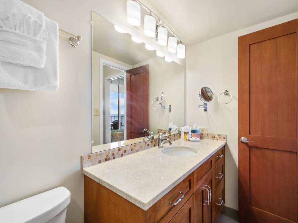 ROYAL MAUIAN, #416 Vacation Rental in Hawaii - RedAwning