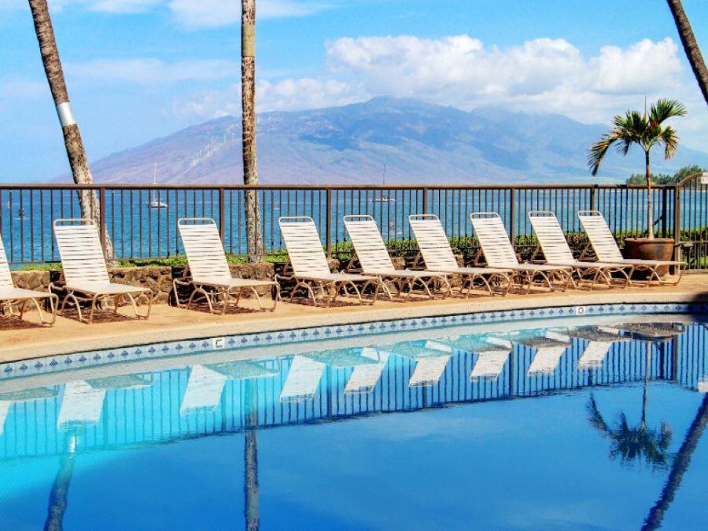ROYAL MAUIAN, #416 Vacation Rental in Hawaii - RedAwning