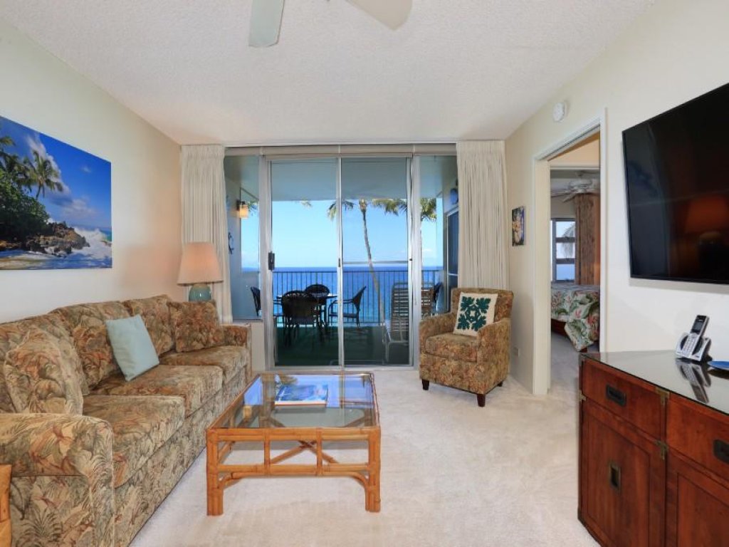 ROYAL MAUIAN, #416 Vacation Rental in Hawaii - RedAwning