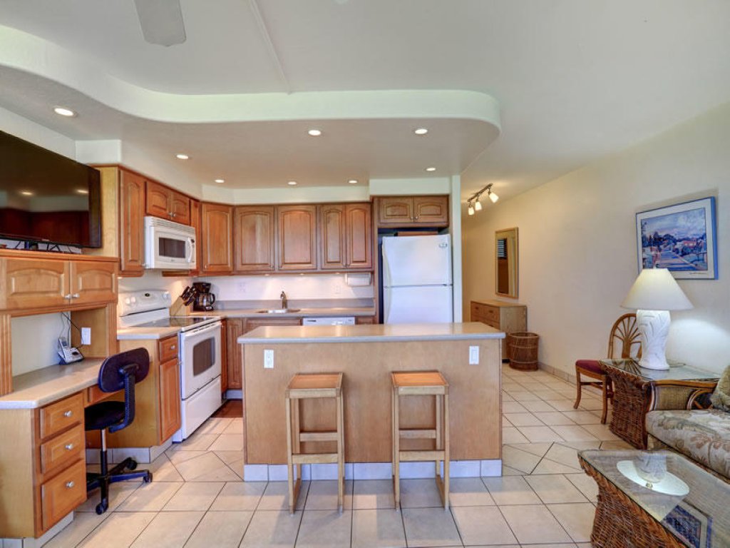 KIHEI SURFSIDE, #111 Vacation Rental in Hawaii - RedAwning