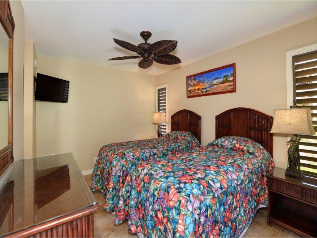 WAILEA EKOLU, #401* Vacation Rental in Hawaii - RedAwning