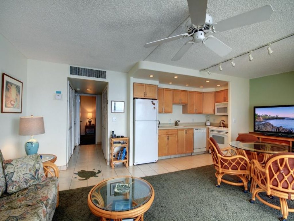 KIHEI BEACH, #405 Vacation Rental in Hawaii - RedAwning