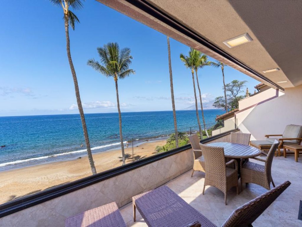 MAKENA SURF #B304 Vacation Rental in Hawaii - RedAwning