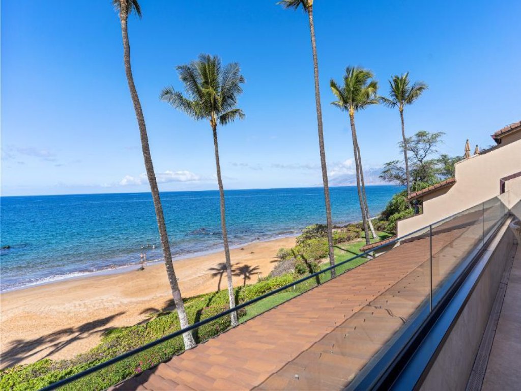 MAKENA SURF #B304 Vacation Rental in Hawaii - RedAwning