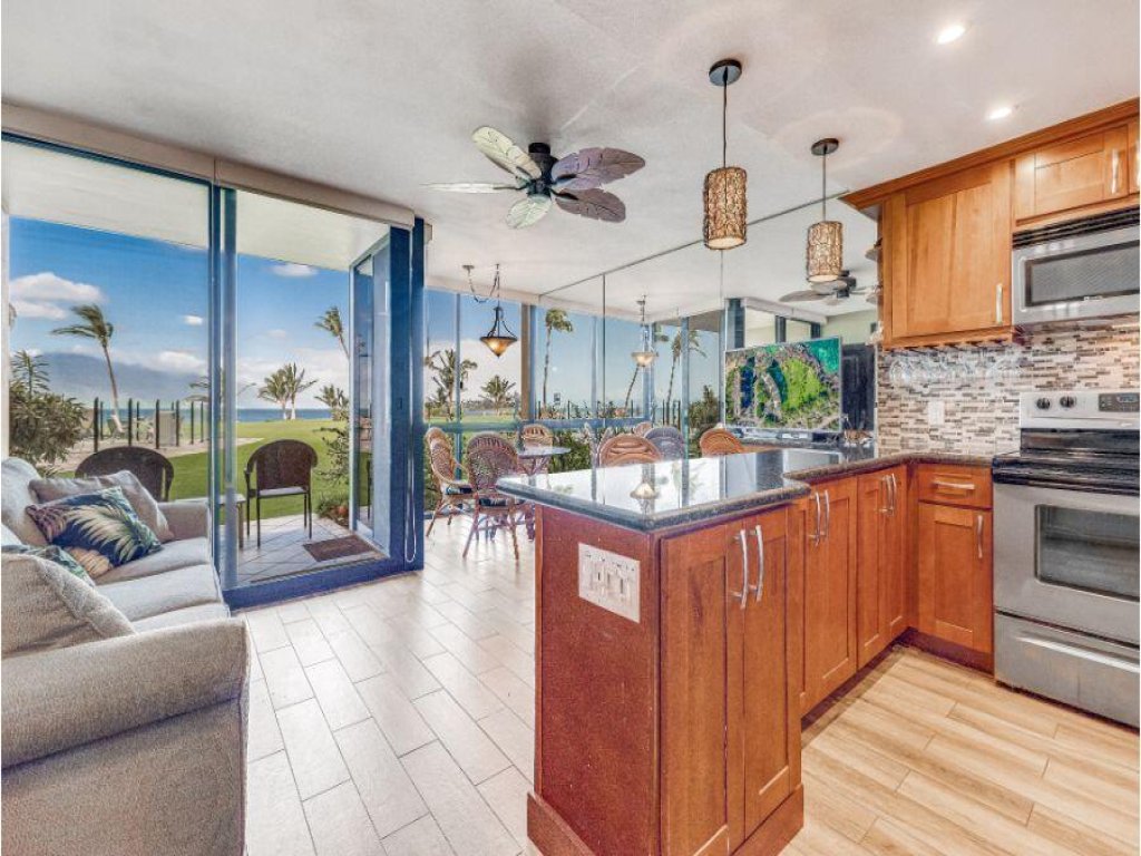 KIHEI SURFSIDE #107 Vacation Rental in Hawaii - RedAwning