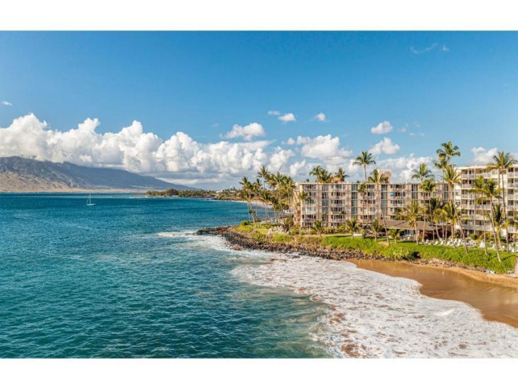 KAMAOLE NALU, #303 Vacation Rental in Hawaii - RedAwning