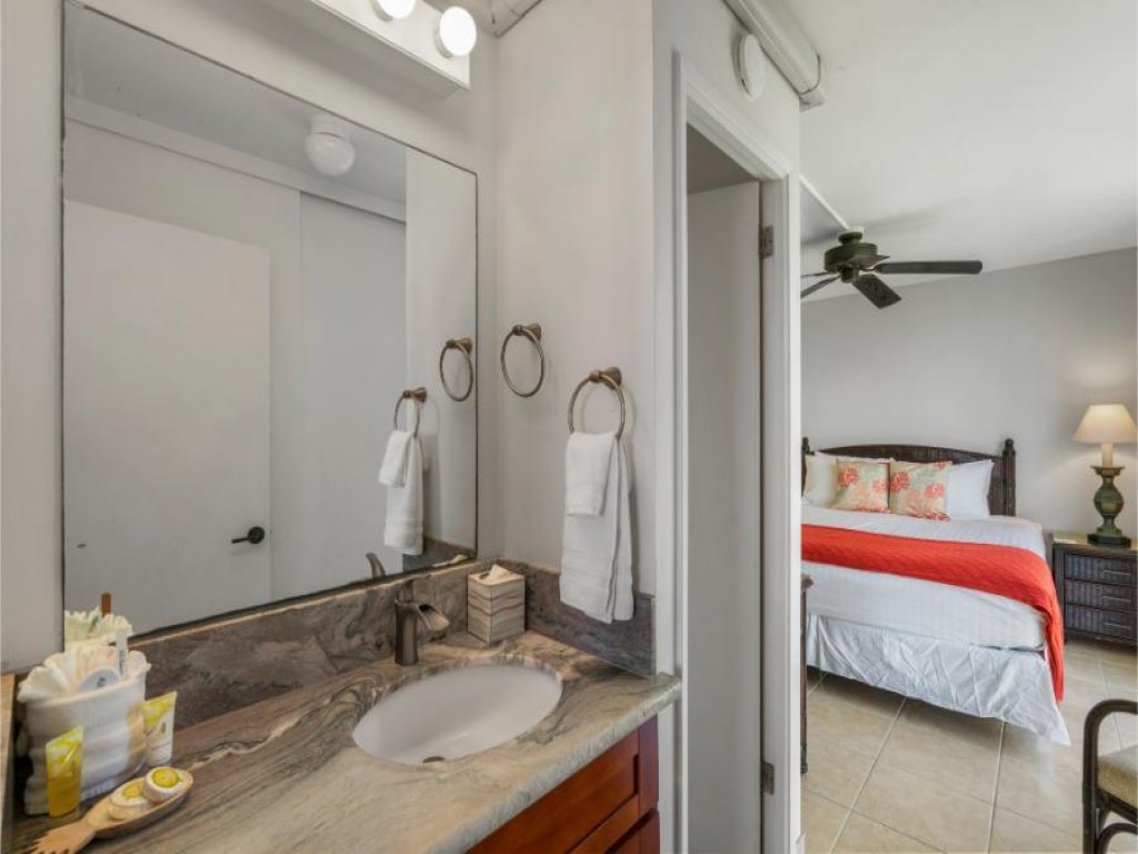 KAMAOLE NALU, #303 Vacation Rental in Hawaii - RedAwning