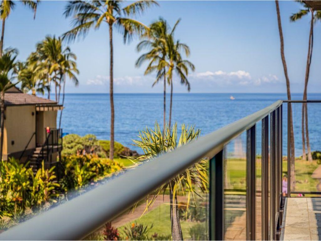 WAILEA ELUA, #1404 Vacation Rental in Hawaii - RedAwning