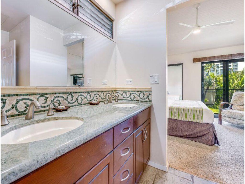 WAILEA ELUA, #1404 Vacation Rental in Hawaii - RedAwning