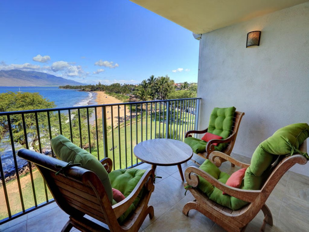 ROYAL MAUIAN, #606 Vacation Rental in Hawaii - RedAwning