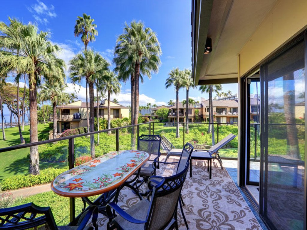 WAILEA ELUA, #1204 Vacation Rental in Hawaii - RedAwning